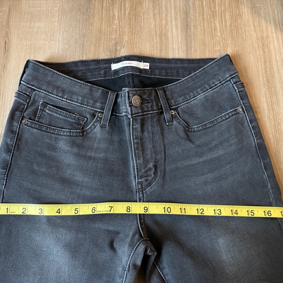 LEVI’S JEANS
711 MID-RISE SKINNY SIZE 28 
W28 L30 - Picture 5 of 10